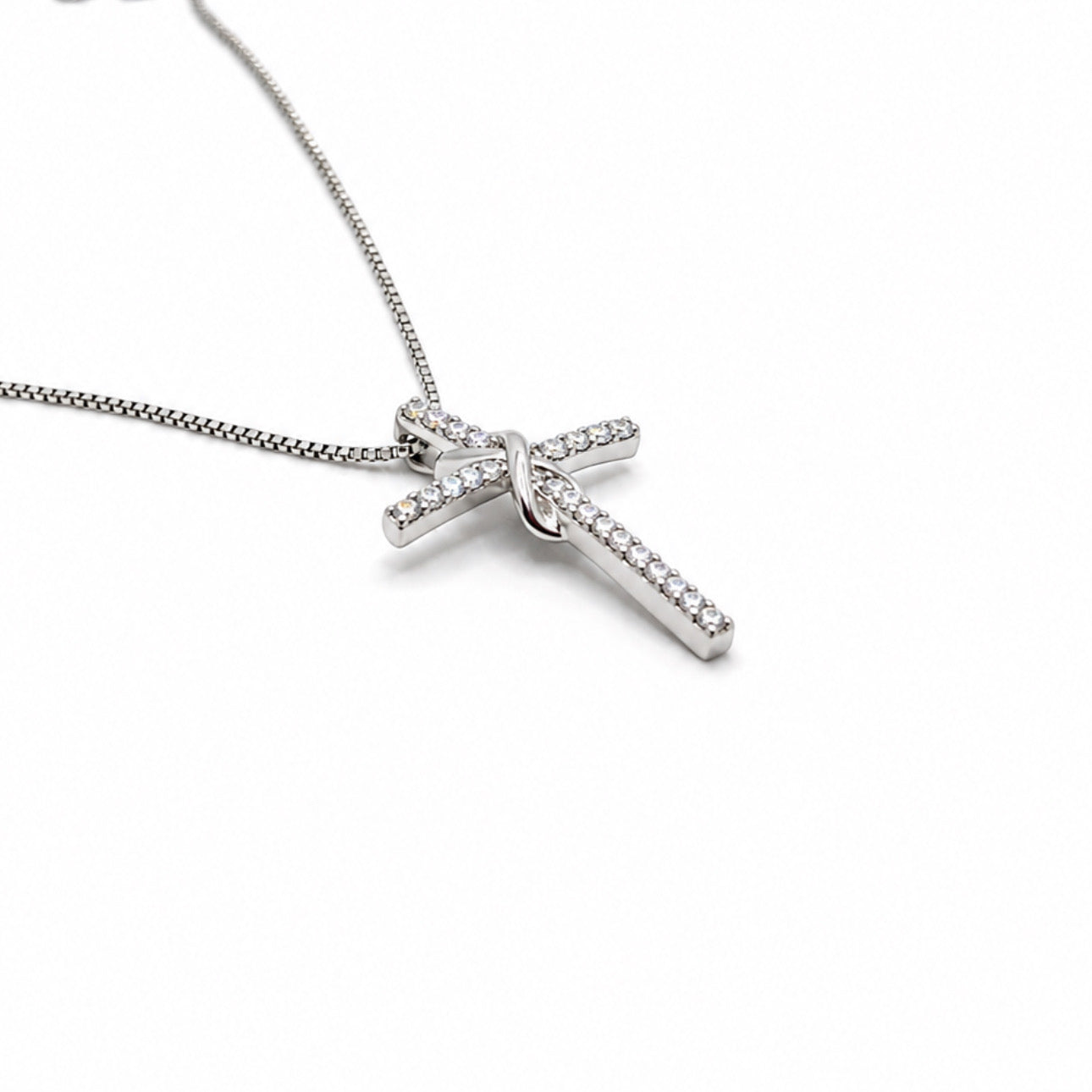 1/4 Ct Diamond Sterling Silver Infinity Crossover Cross Pendant Necklace With 18" Chain